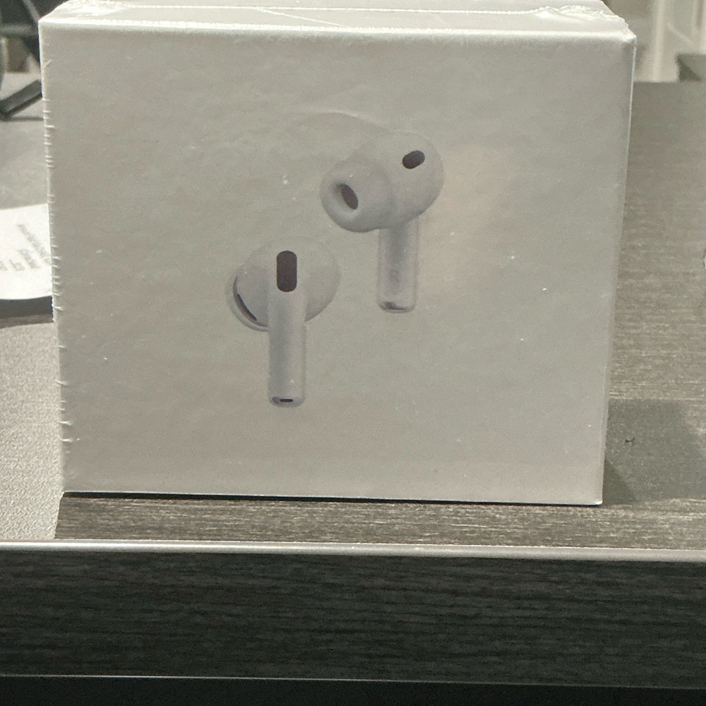 Apple AirPods Pro 3 in White